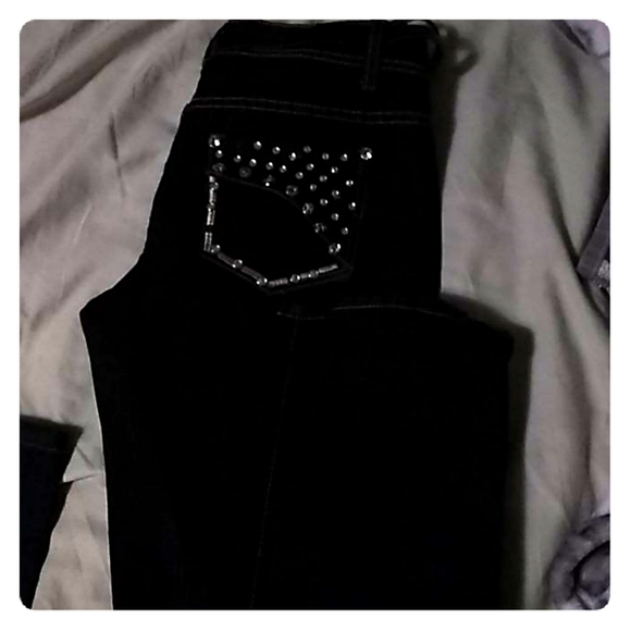 Costly Girl Jeans - Picture 2 of 2